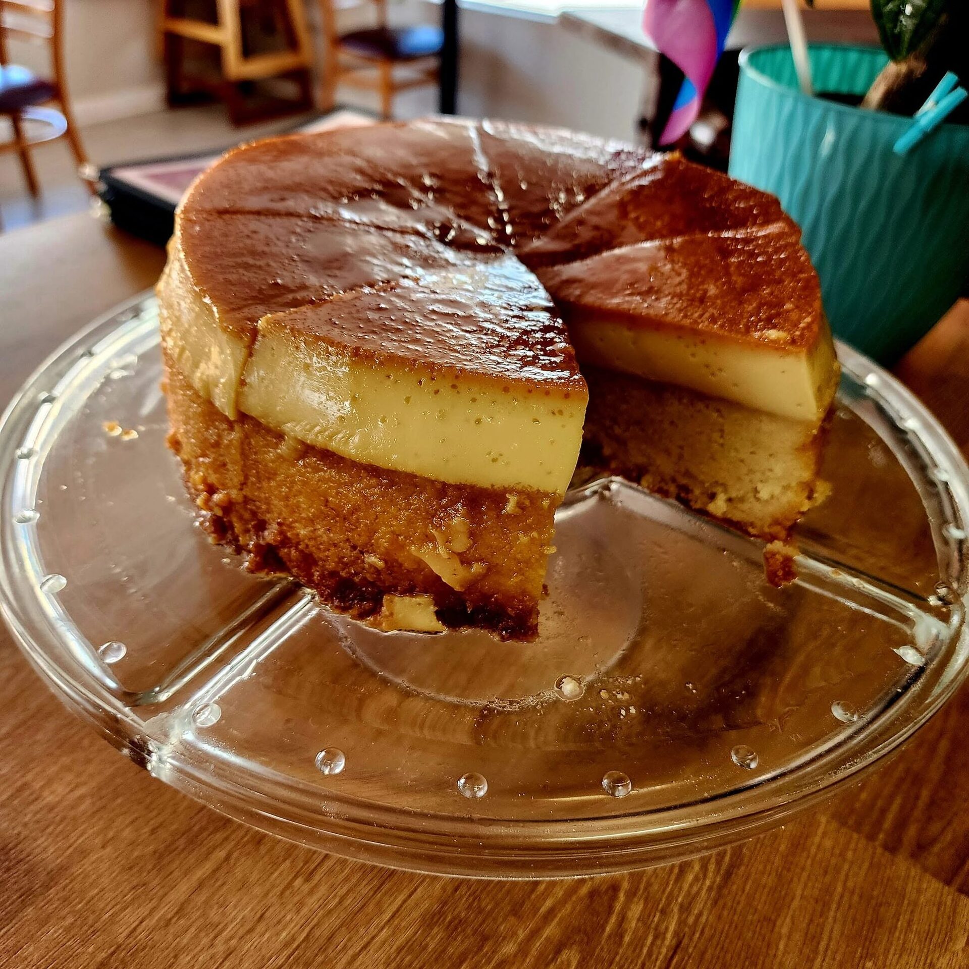 1Chick 1Bro: custard cake cut open on a glass stand